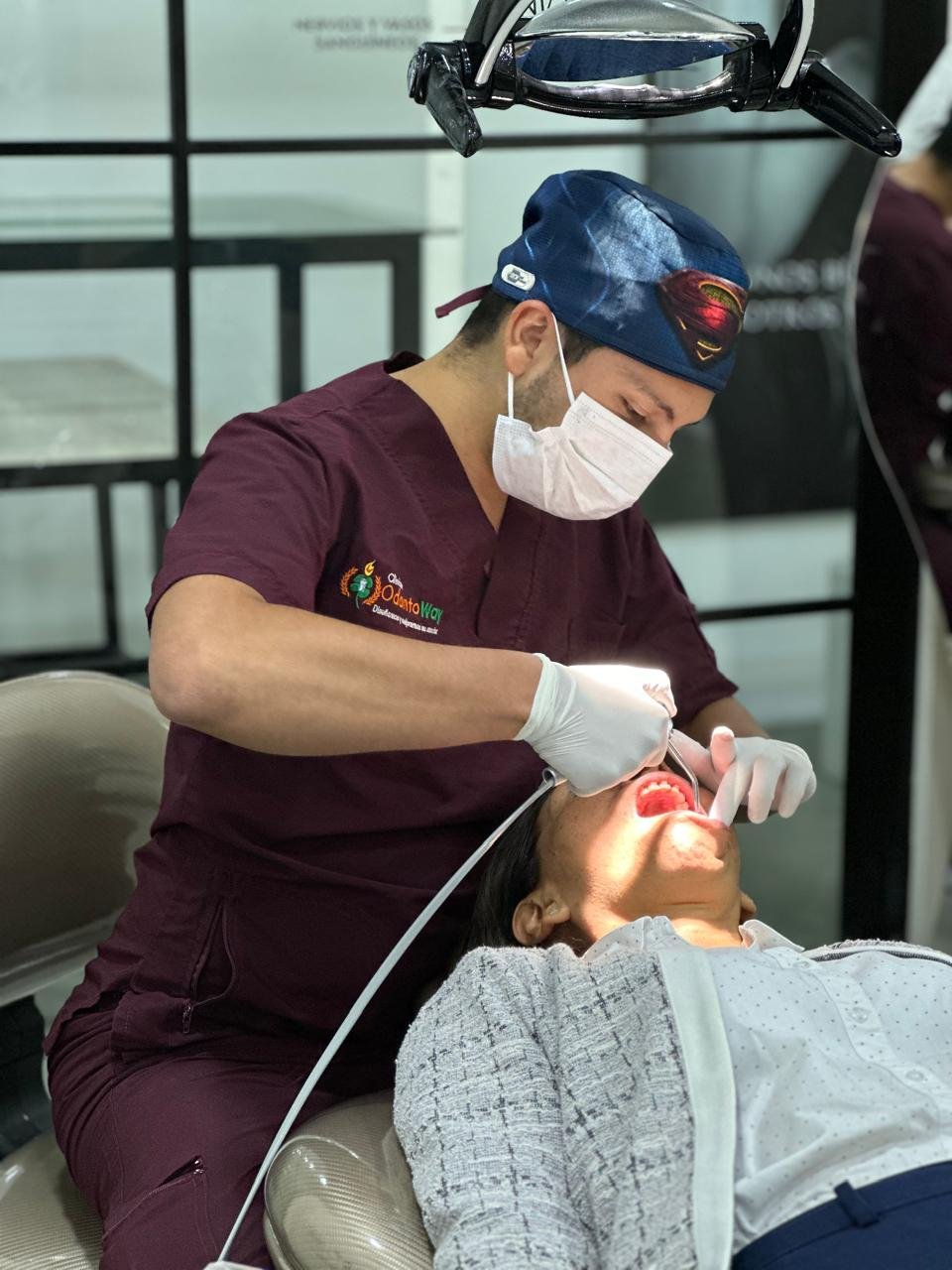 Implantes dentales en Villavicencio - Dr. Cesar Fernando Blanco Pérez en OdontoWay.